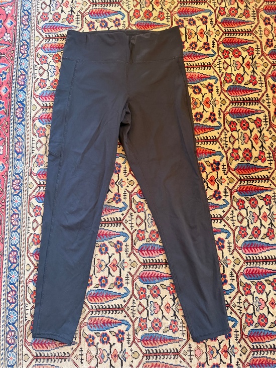 Vuori Pants - Vuori Black Women's Leggings with pockets - size small